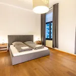 アパート Pempelfort Luxury Townhouse デュッセルドルフ