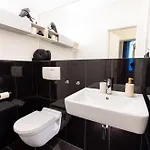 Pempelfort Luxury Townhouse アパート デュッセルドルフ