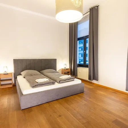 Apartment Pempelfort Luxury Townhouse Düsseldorf